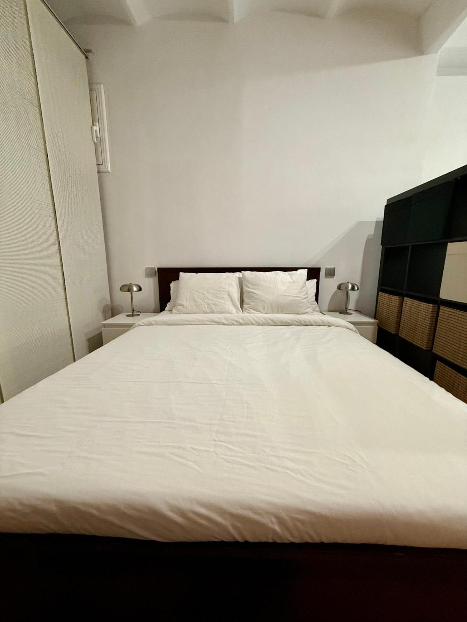 Newly Renovated Stylish Eixample - Great Location Barcelona Exterior photo